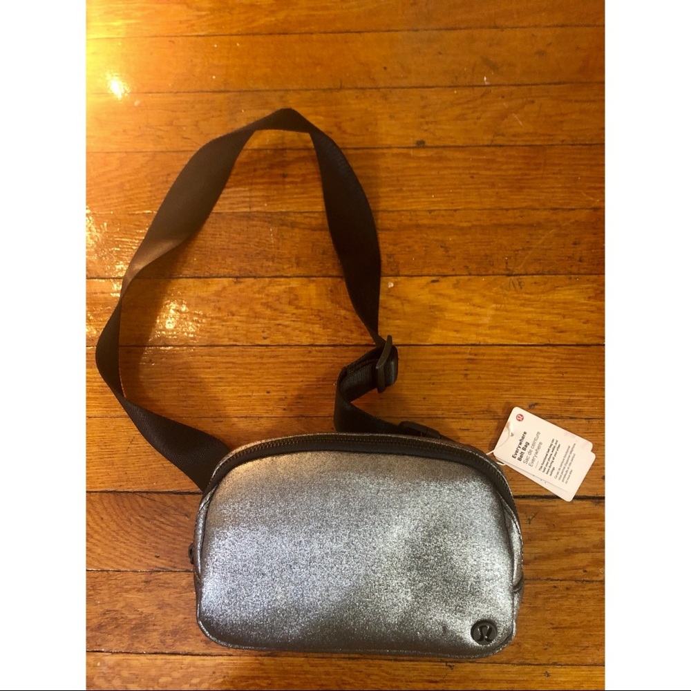 lululemon everywhere belt bag